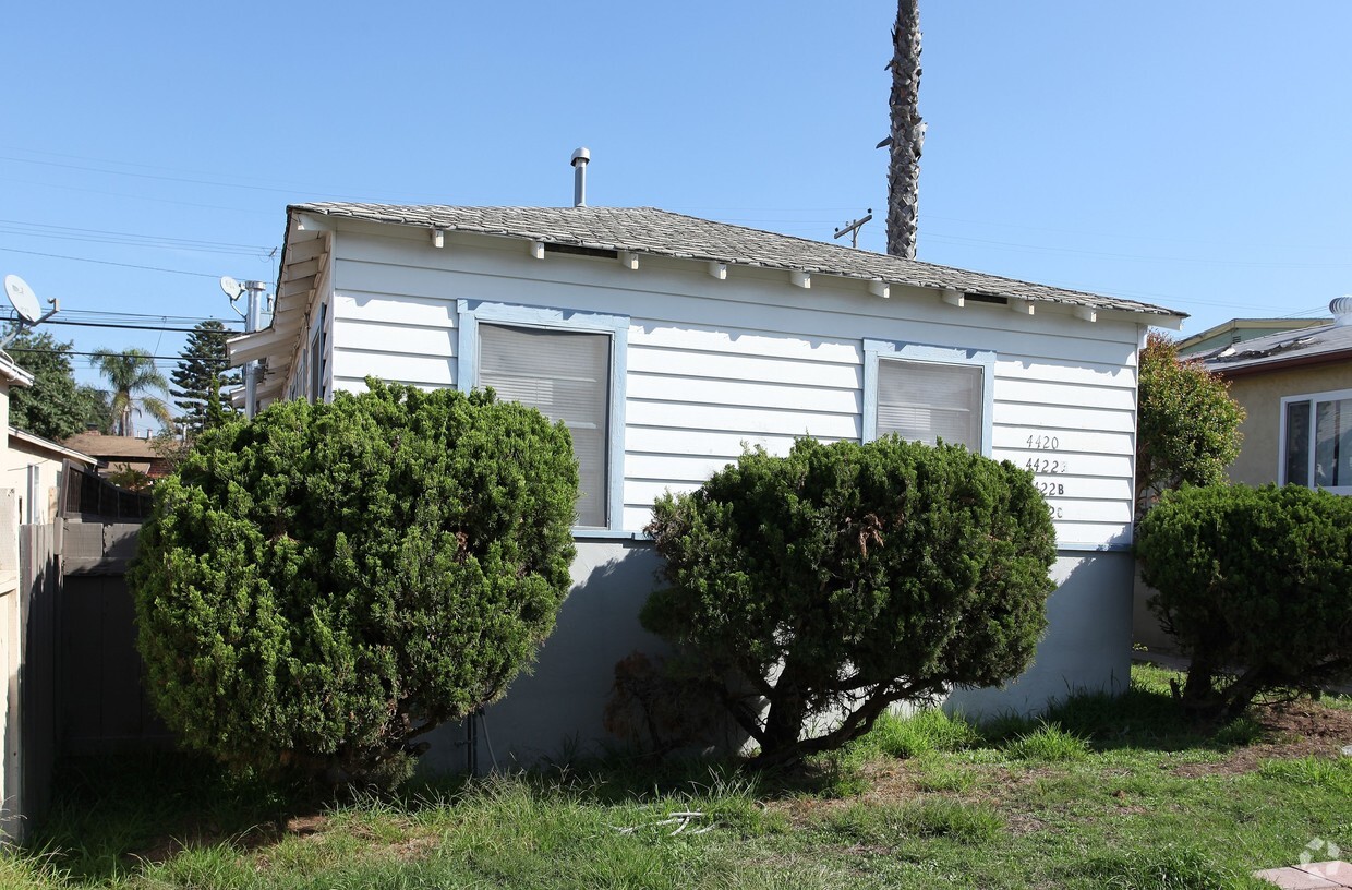 Building Photo - 4420-4422 Montalvo St