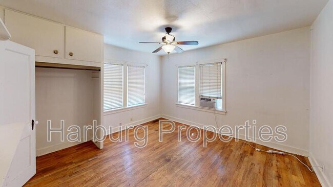 Foto del edificio - 3661 Iris Ave