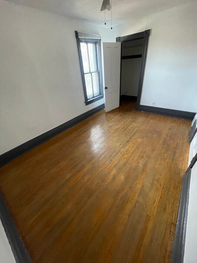 Building Photo - 271 Forbes Ave
