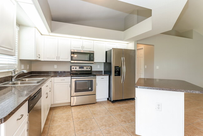 Foto del edificio - 800 SW 8th Pl