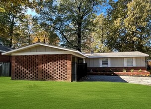 Building Photo - 3785 Tchulahoma Rd