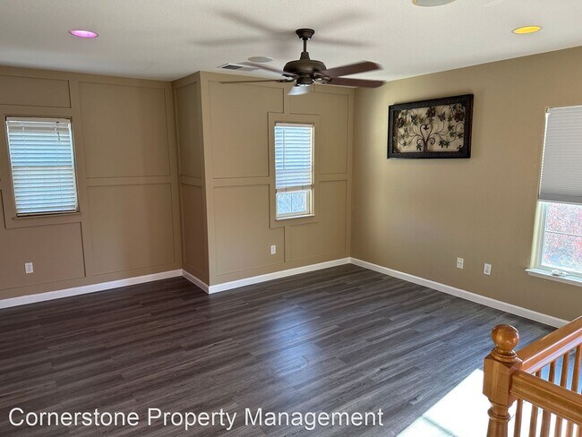 Building Photo - 4 br, 2.5 bath House - 2691 Hutchings Drive