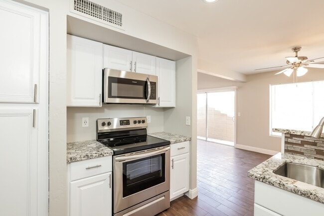Building Photo - 2354 E Gelding Drive