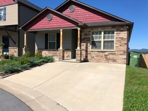 Building Photo - 27 Harrelson Ln