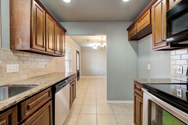 Photo - Move in Special !! $250 Off your First Full Month Rent! Beautiful Large 4BD/2BTH Home Near Tinker...