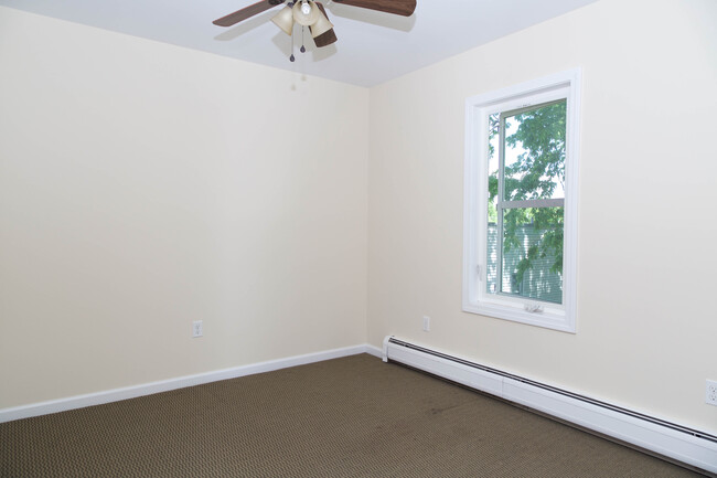 Building Photo - 37 Decatur St