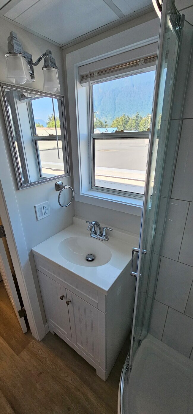 Photo du bâtiment - 790 Fraser Ave