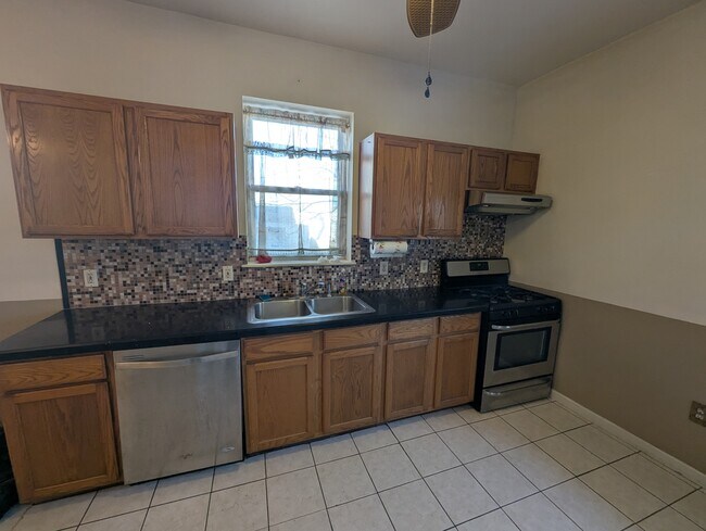 Foto del edificio - 116 N New Rd