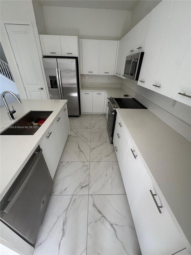 Foto del edificio - 4481 SW 173rd Ave