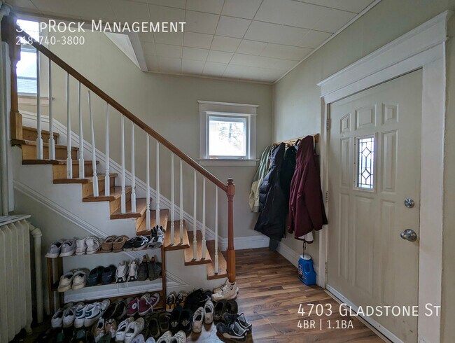 Building Photo - 4703 Gladstone St
