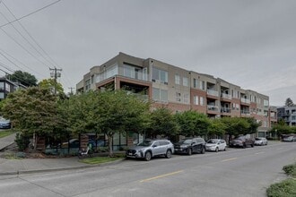 Building Photo - 3900 2nd Ave NE