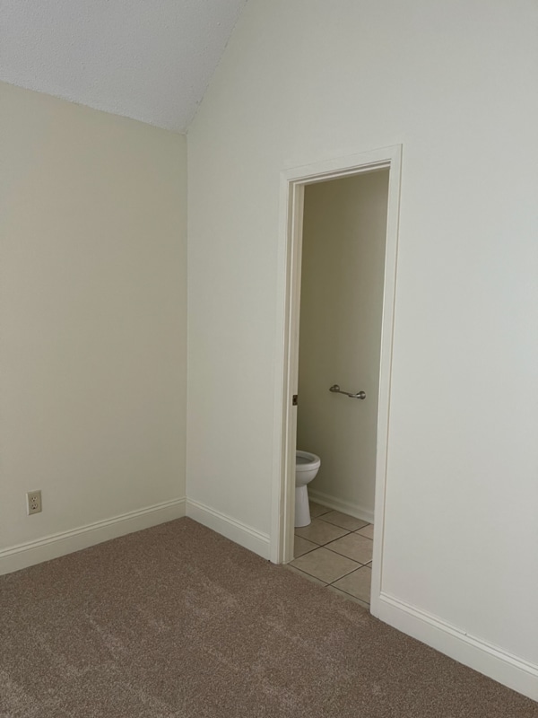 Foto del edificio - 3027 Yorktown Cir