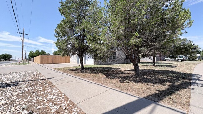 Foto del edificio - 1300 Taylor Dr