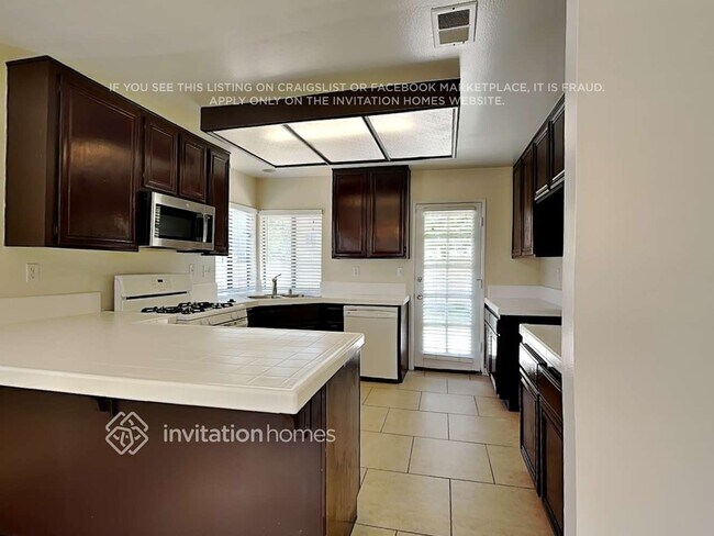 Building Photo - 25906 Adolfo Ct
