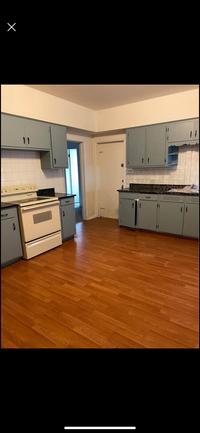 Foto del edificio - 2412 W Burnham St