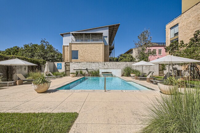 Foto del edificio - 1115 S Alamo St