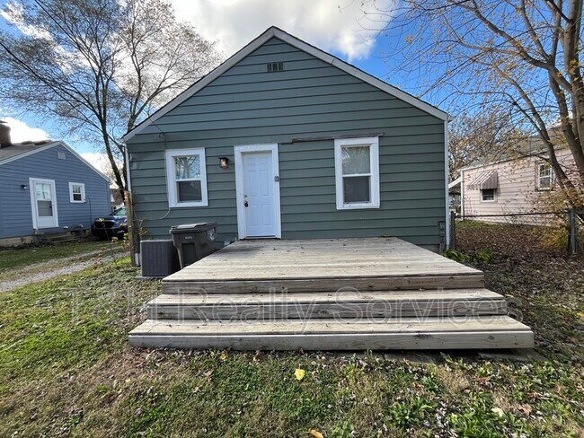 Foto del edificio - 1329 Wallace Ave