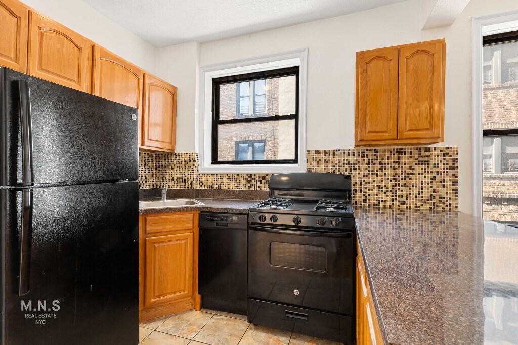 2148 Barnes Ave Unit 214, The Bronx, NY 10462 Apartment for Rent in