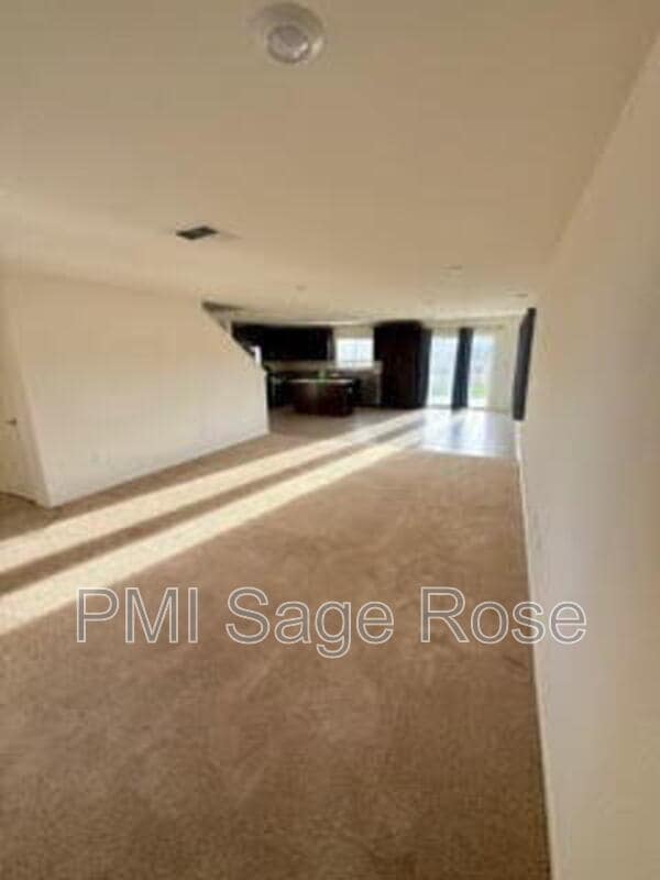 Building Photo - 8932 Coyote Blf Dr