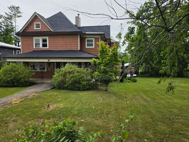 Foto del edificio - 41 Westwood Pl