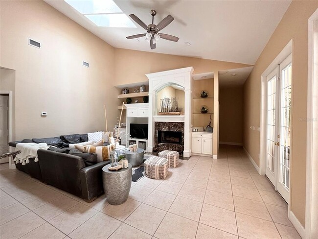 Foto del edificio - 7921 Summer Ridge Pl