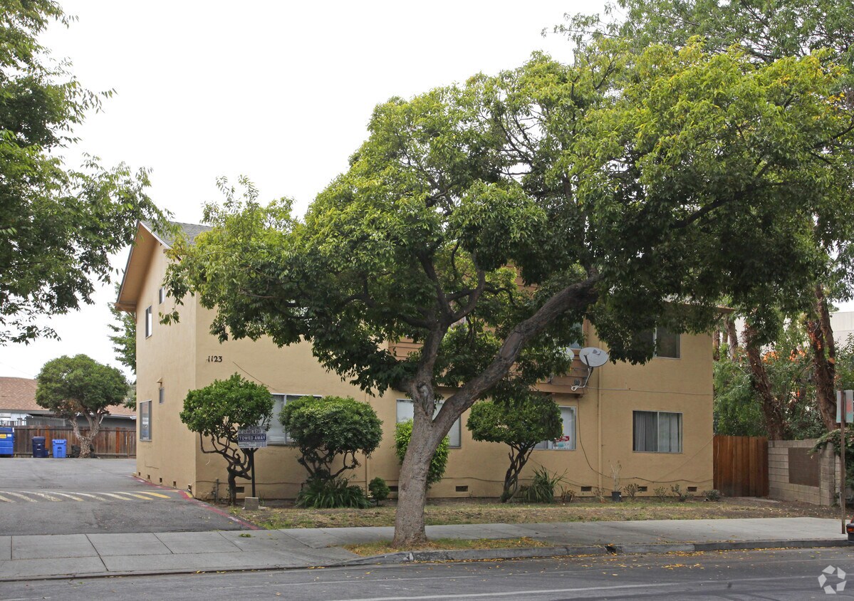 Foto del edificio - 1121-1123 Borregas Ave