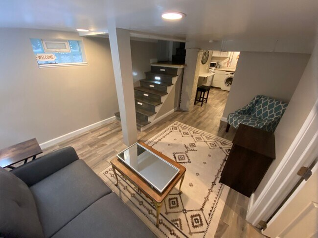 Foto del edificio - 428-430 E. Lane Ave