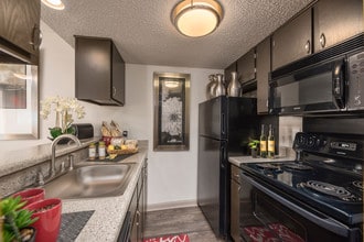 Building Photo - The Edge Apartments