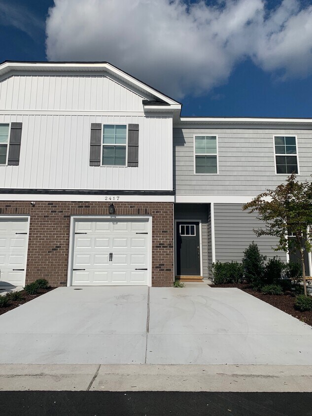 Primary Photo - 2417 Fieldsway Dr