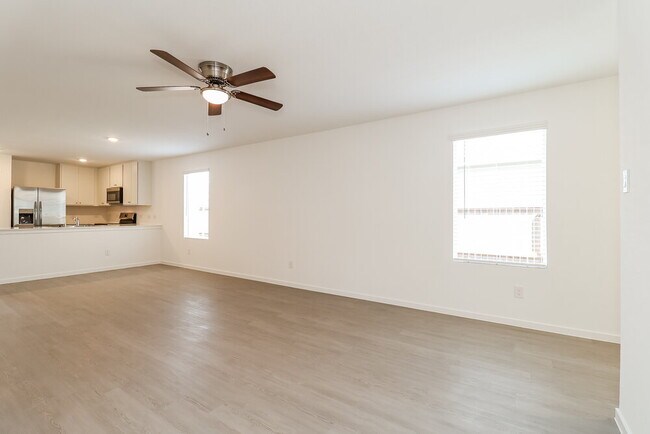Building Photo - 1247 Maple St