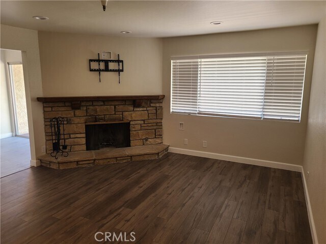 Building Photo - 8465 Kington Way