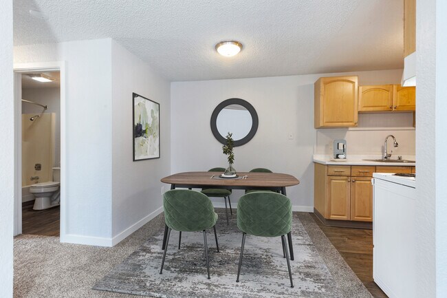 Cedros - Cedars Apartments & Daffodil Court Townhomes