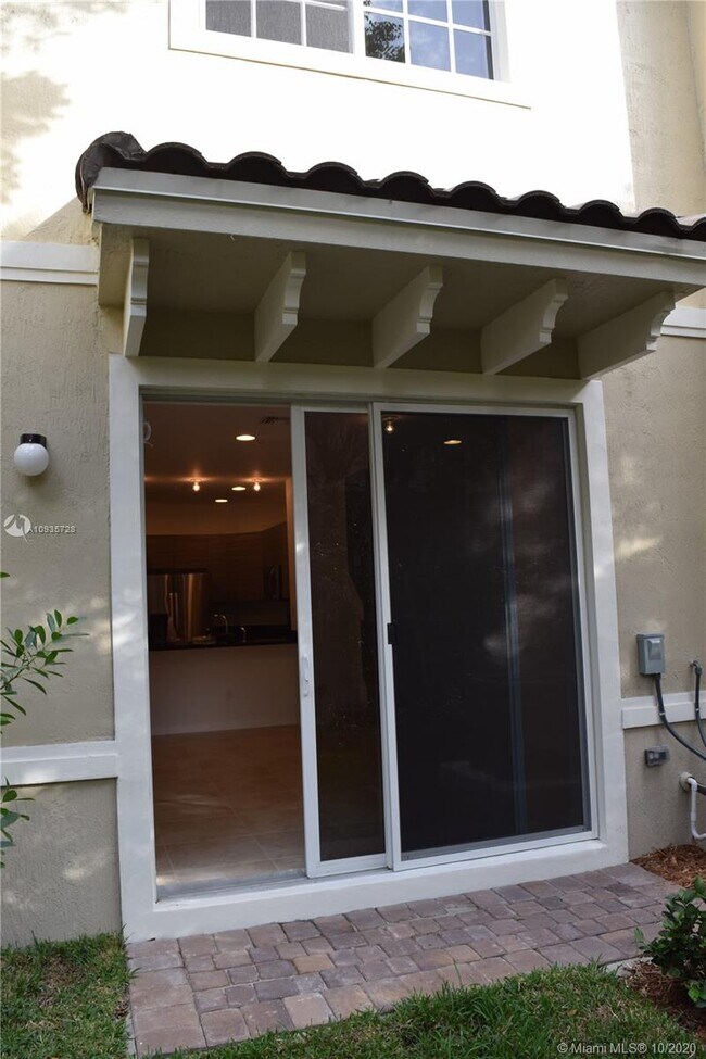 Foto del edificio - 2764 SW 81st Ter