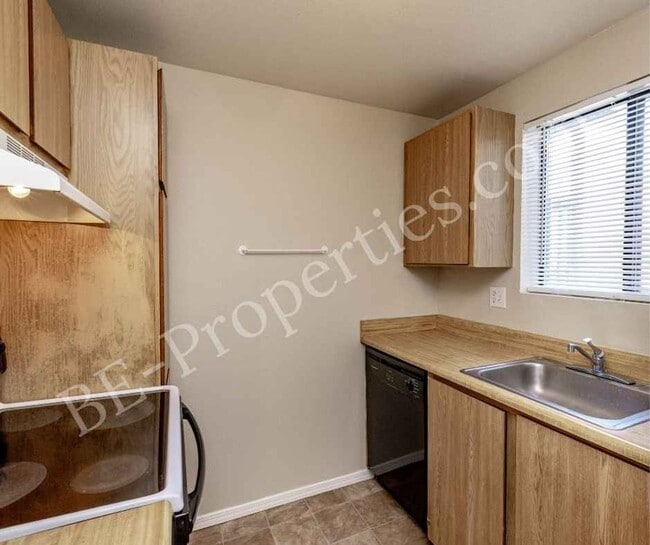 Building Photo - 3428 I St NE