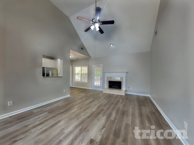Foto del edificio - 440 Pebble Blvd