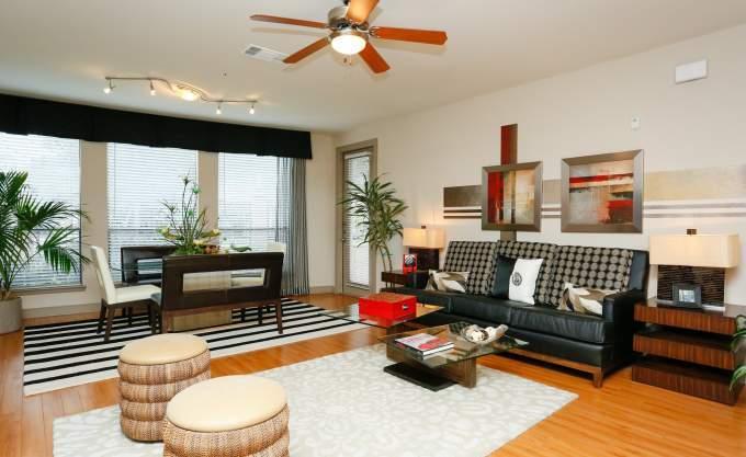 Primary Photo - 2 bedroom in Houston TX 77063