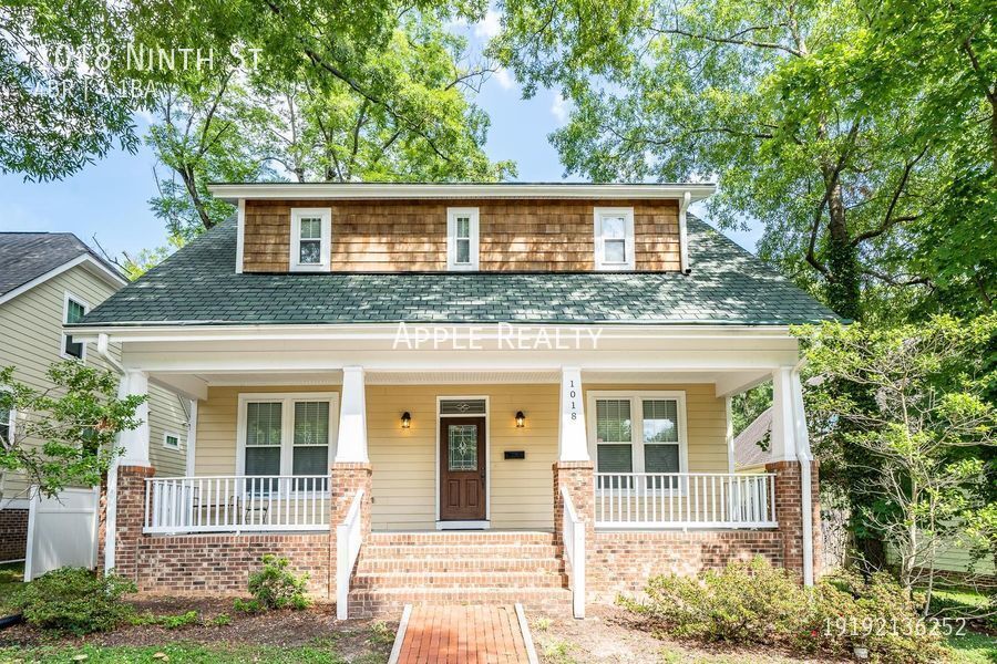 Primary Photo - 1018 Ninth St. - Available Mid August