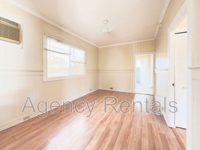 Foto del edificio - 839A McCully St