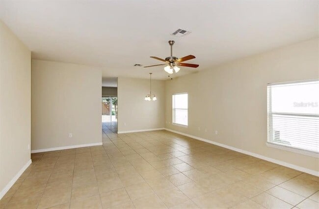 Building Photo - 2111 Conifer Ave