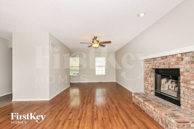 Foto del edificio - 2742 Bromley Dr