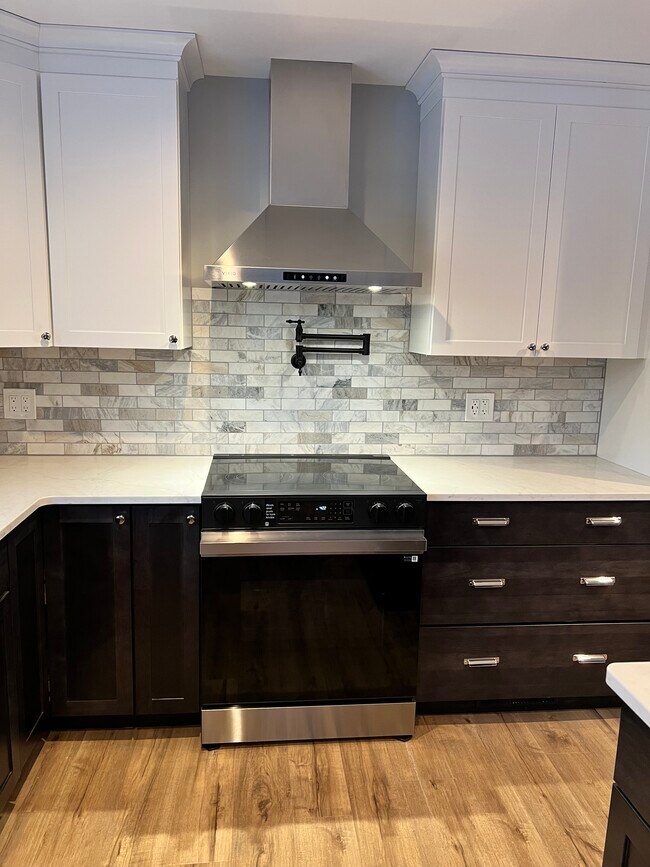 Building Photo - 4288 NY-50