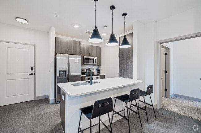 2BR, 2BA - 947SF - Kitchen - Sphere Apartments