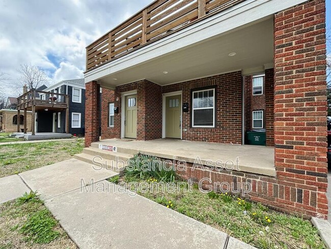 Building Photo - 1819-1821 N Gatewood Ave