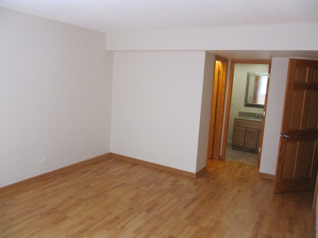 Otra vista del dormitorio principal - 13200 W Heiden Cir