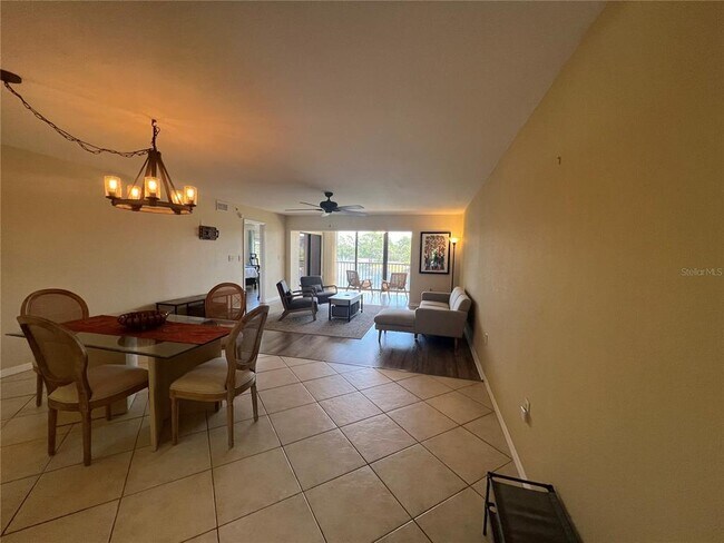 Foto del edificio - 23465 Harbor View Rd