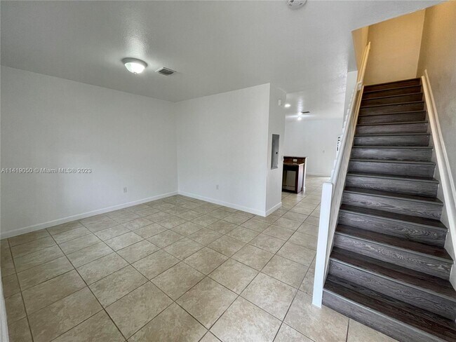 Foto del edificio - 430 SE 32nd Ave