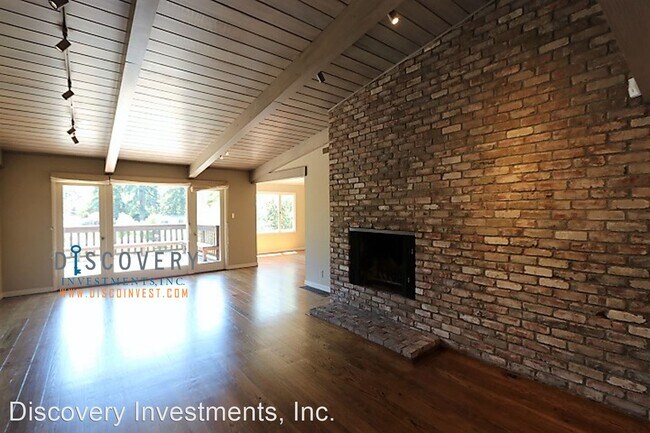 Building Photo - 4 br, 3 bath House - 50 Crest Road