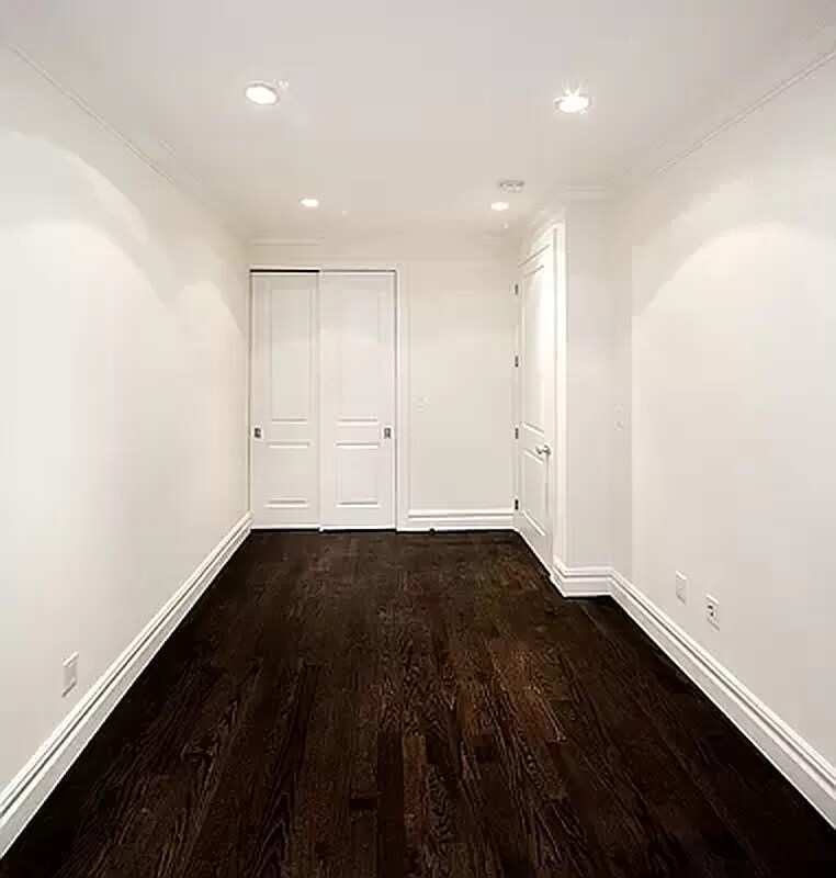 Foto del edificio - 454 W 19th St