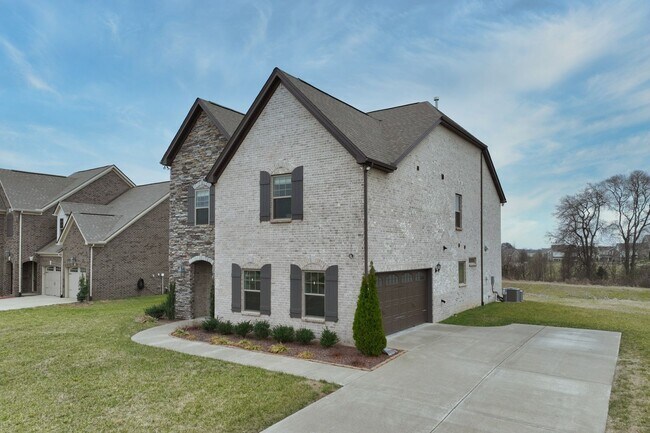 Foto del edificio - **LIKE-NEW, 2021-BUILT WILLIAMSON COUNTY HOME IN DESIRABLE BRIXWORTH NEIGHBORHOOD WITH COMMUNITY ...