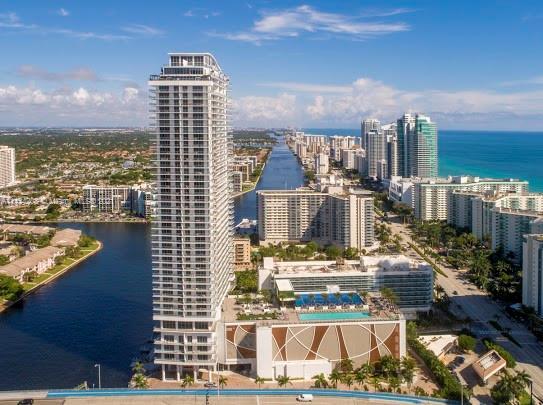Building Photo - 4010 S Ocean Dr